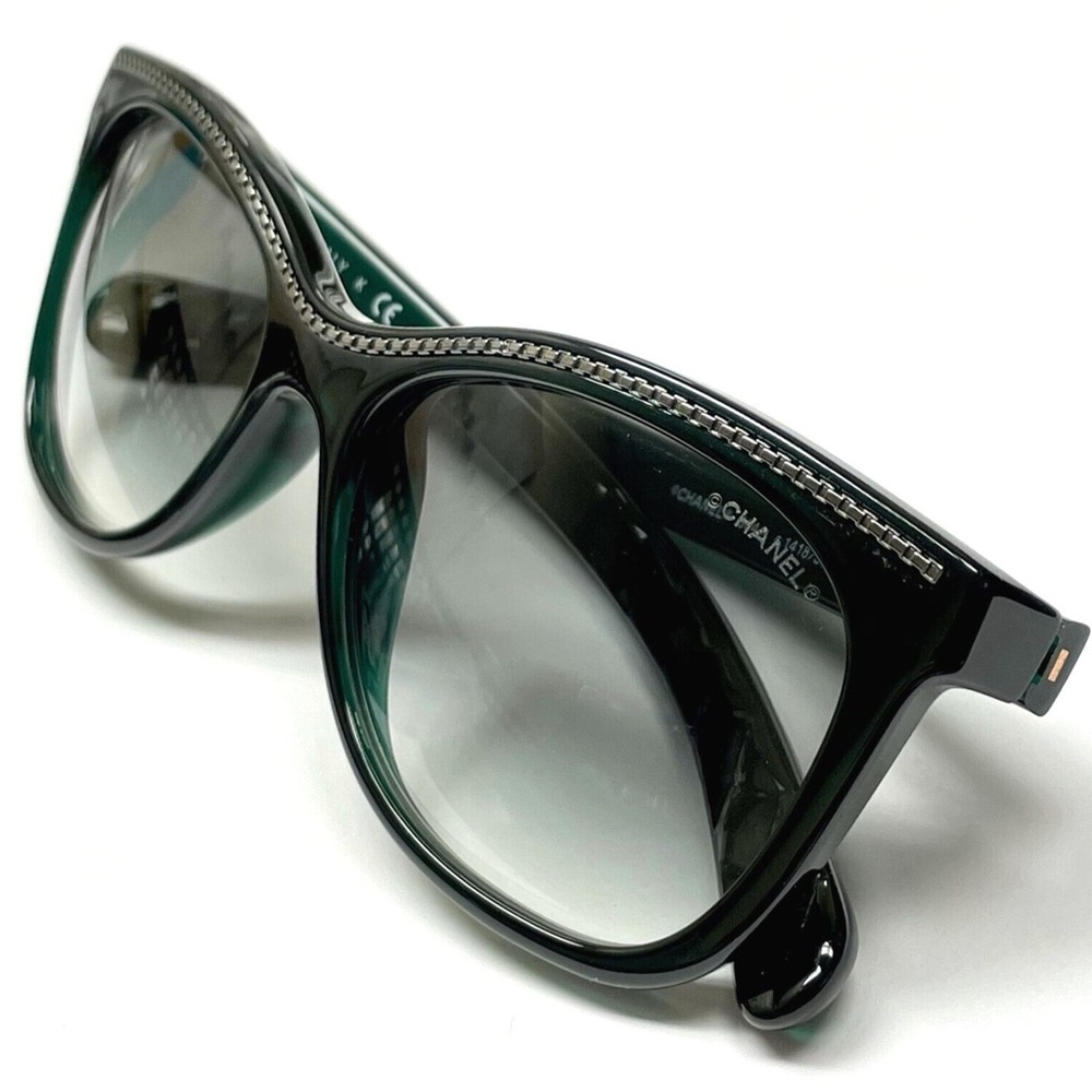 CHANEL Cat-Eye Jade Green Quilt Silver Chain Sunnies